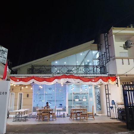 Macan Kumbang Residence Palembang Exteriör bild