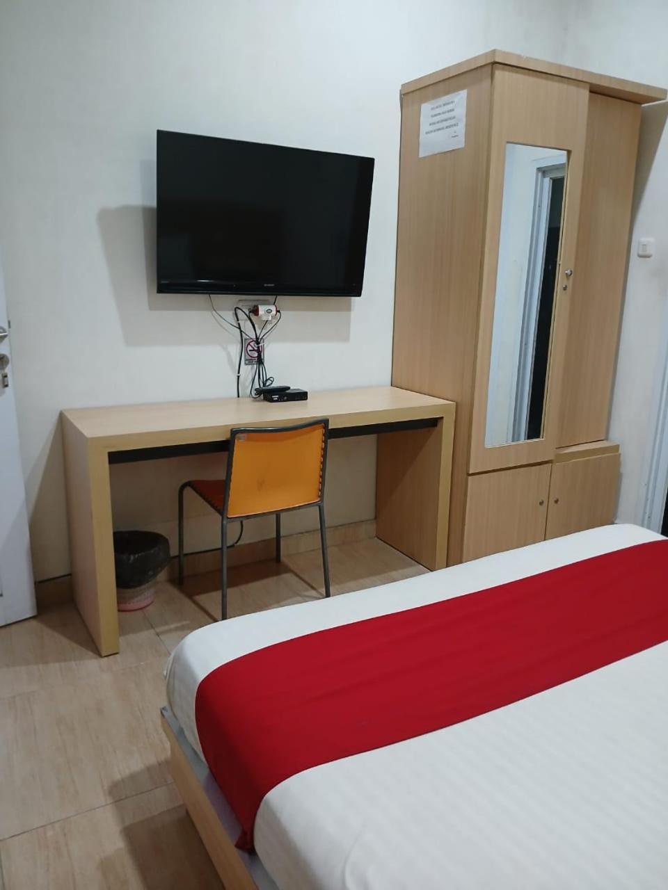 Macan Kumbang Residence Palembang Exteriör bild