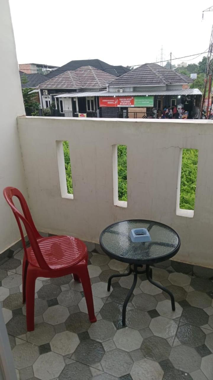 Macan Kumbang Residence Palembang Exteriör bild